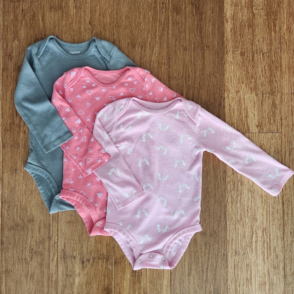 3pk Hanes Long-Sleeve Bodysuits - Size 6-12 Months